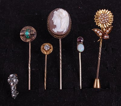 Lot 2557 - A Victorian seed pearl and yellow metal flower...