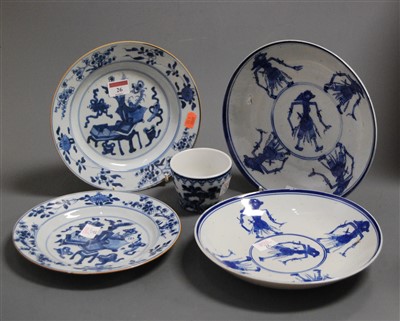 Lot 26 - A pair of early 19th century Chinese export...