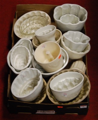 Lot 76 - A box of assorted Victorian and later mainly...