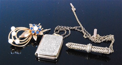 Lot 413 - A silver gilt semi precious set flower head...
