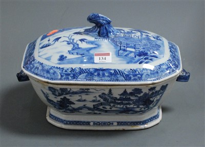 Lot 134 - A 19th century stoneware blue and white tureen...