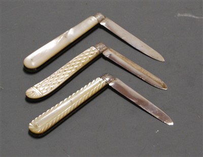 Lot 362 - A late Victorian pocket knife having a folding...