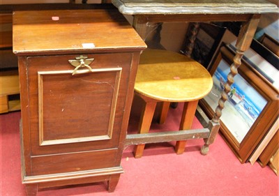 Lot 1083 - Assorted occasional furniture, to include...
