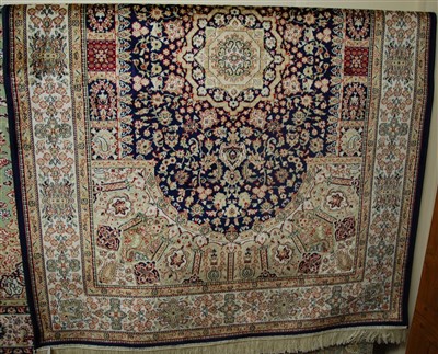 Lot 1143 - A machine-woven Persian kashan rug, 200 x 140cm