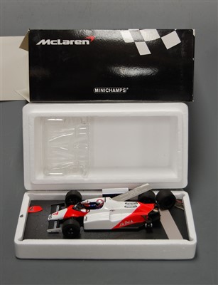 Lot 542 - A Minichamps 1:18 scale resin model of a...