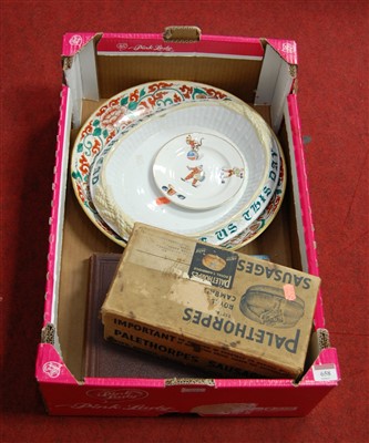 Lot 658 - A box containing a quantity of mixed items, to...