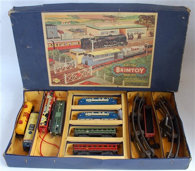 Lot 288 - Brimtoy electric train set containing 2x D5001...