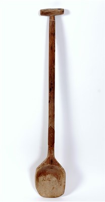 Lot 47 - A Great Northern Railway grain spade incised GNR
