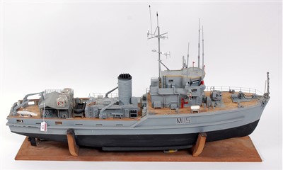 Lot 154 - A kit built GPR hulled and wooden radio...