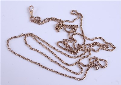 Lot 2553 - A yellow metal oval belcher link guard chain,...