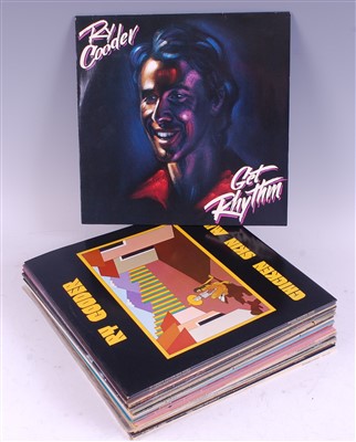 Lot 674 - A collection of vinyl LP's and 12" records to include