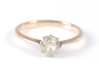 Lot 2607 - A yellow metal single stone diamond ring, the...