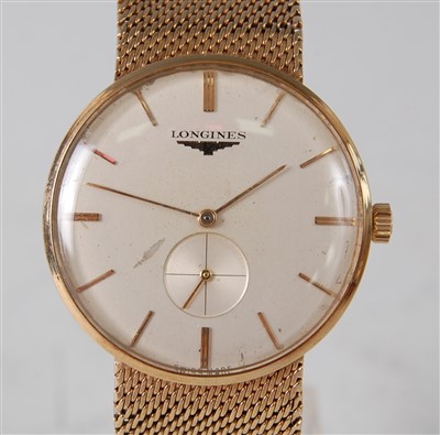Lot 2609 - A 9ct yellow gold Longines Gents manual wind...