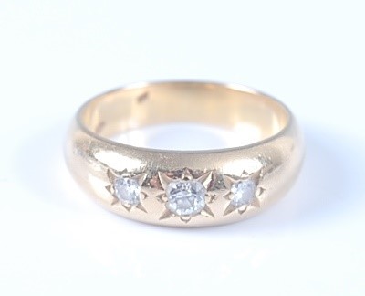 Lot 2630 - A yellow metal Gypsy set diamond dress ring,...