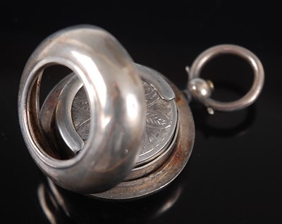 Lot 2152 - A late Victorian silver sovereign case of...