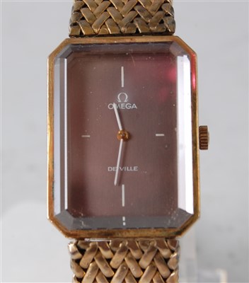 Lot 2649 - A gents gold plated Omega de Ville manual wind...