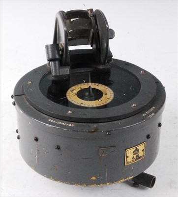 Lot 195 - An Air Ministry S02 type compass