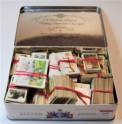 Lot 375 - A box of loose cigarette cards which appear to...