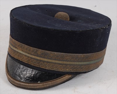 Lot 224 - A Victorian Officer's pillar box hat