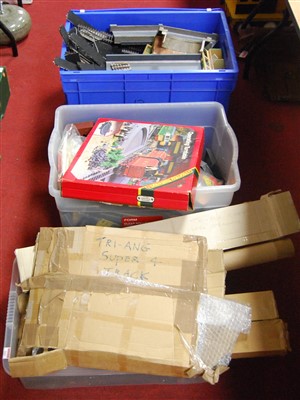 Lot 163 - A collection of Hornby and Triang model...