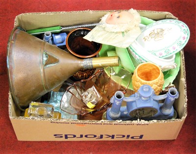 Lot 169 - A collection of various items to include a...