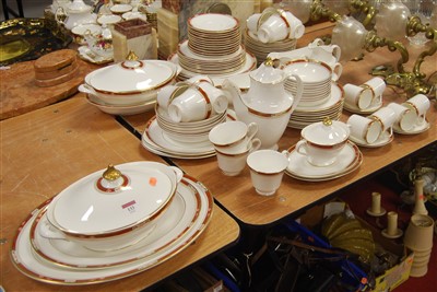 Lot 133 - An extensive Royal Doulton bone china dinner /...
