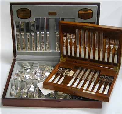 Lot 268 - An oak cased canteen of dessert cutlery,...