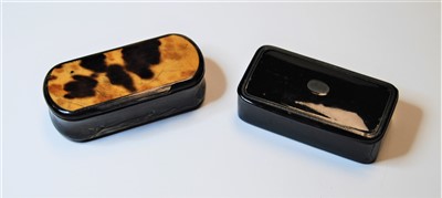 Lot 313 - A 19th century horn and tortoiseshell pocket...