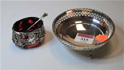 Lot 315 - A George V silver bonbon dish, of circular...