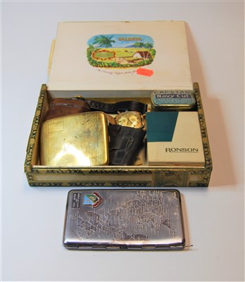 Lot 374 - A small collection of miscellaneous items, to...