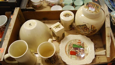 Lot 381 - A collection of Crown Devon Fieldings...