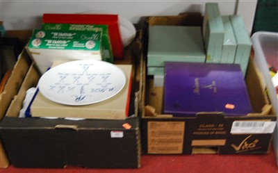 Lot 489 - A collection of various collectors plates,...