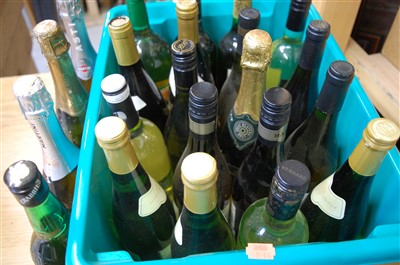 Lot 1156 - Assorted table wine and sparkling wines, to...