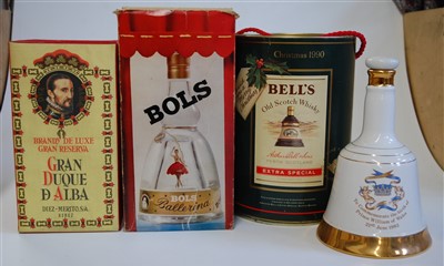 Lot 1411 - A Bell's commemorative Scotch Whisky decanter...