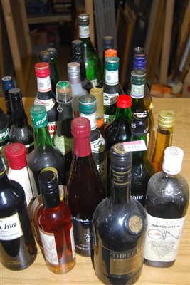 Lot 1416 - Mixed lot, to include sherries, whisky mead,...