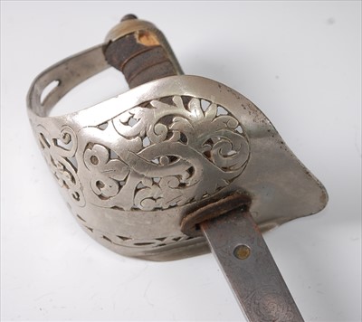 Lot 370 - A George V 1892 pattern Infantry Officer's sword