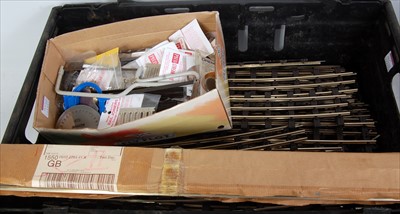 Lot 451 - Tray containing large quantity of 3 rail 0...