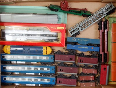 Lot 601 - 2 trays containing a mixed selection of Triang...