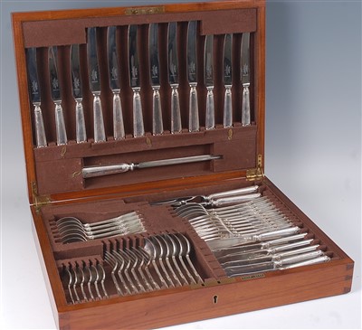 Lot 2102 - A Mappin & Webb six place setting fitted...