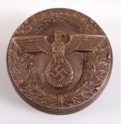 Lot 64 - A German snuff-box of circular form