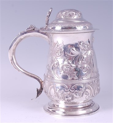 Lot 2104 - A George II silver tankard, having a dome top...