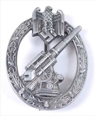 Lot 389 - A German Anti-Aircraft Flak badge