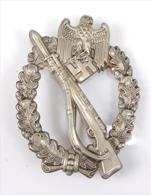 Lot 442 - A German Infantry Assault badge.