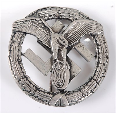 Lot 447 - A German Luftwaffe Pilot's badge.