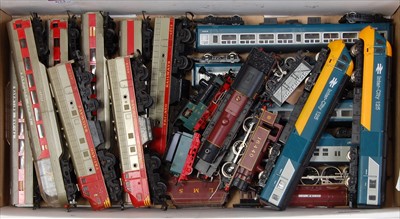 Lot 673 - Mixed collection of model railway items...