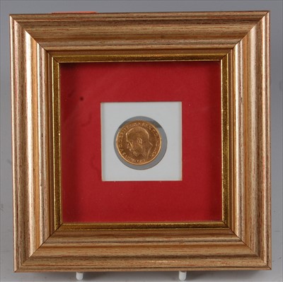 Lot 3 - Great Britain, 1928 gold full sovereign