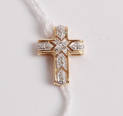 Lot 336 - A modern 9ct gold and diamond highlight set...