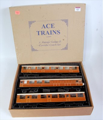 Lot 411 - Set of 3 ACE Trains Gresley teak corridor...