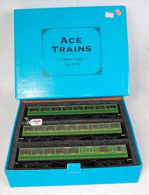 Lot 390 - ACE Trains ref C/1 SR 3 Southern coaches, non...