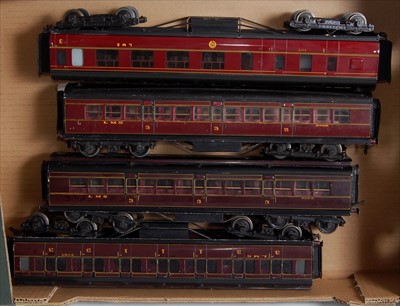 Lot 446 - Tray containing 2 Bassett Lowke LMS clerestory...